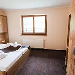 Hotel Der Wolkensteinbaer 3*